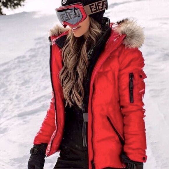 Red ski jacket - Picture 2 of 6